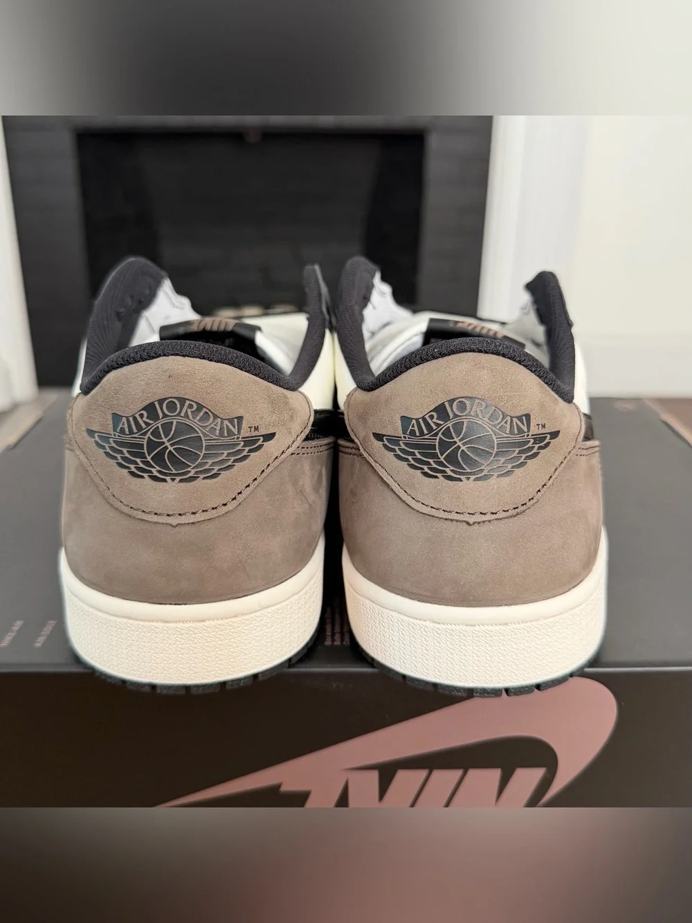 Air Jordan 1 Retro Low “Mocha” - Mens Size 15 - (CZ0790-102)